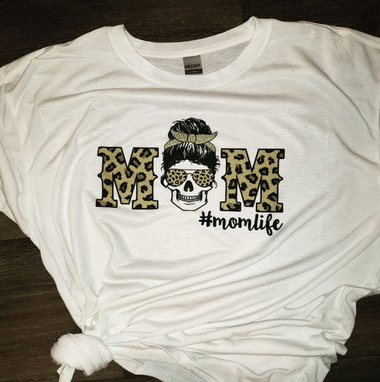 Mom life skull tee